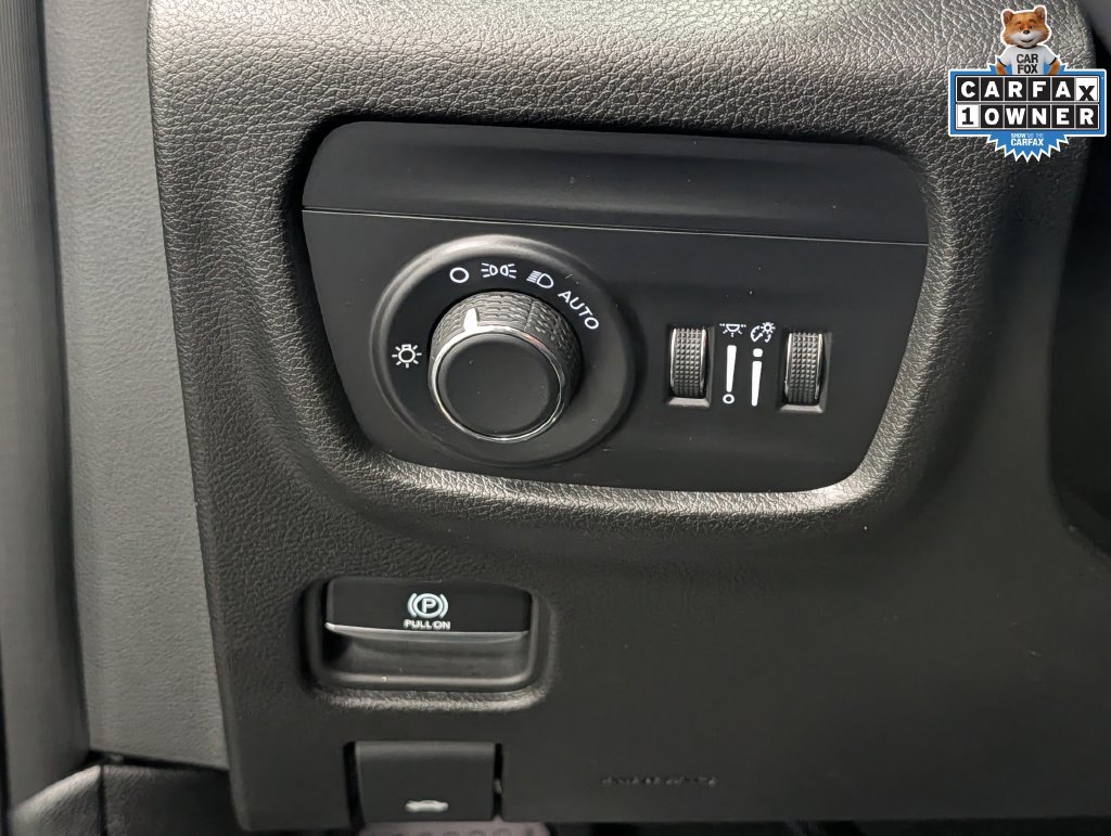 Used 2024 Jeep Grand Cherokee L Laredo AWD/4WD image 21