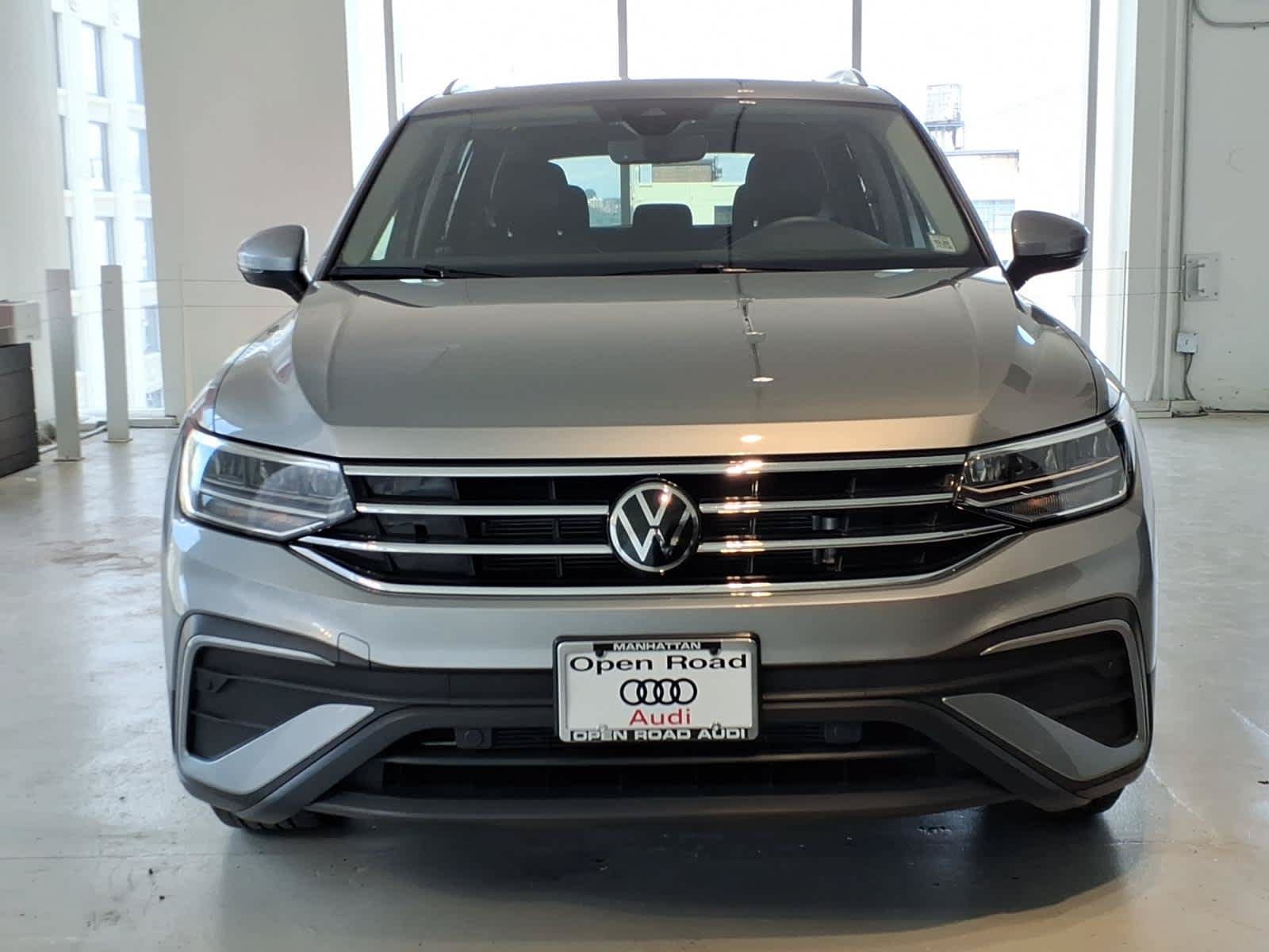 Used 2022 Volkswagen Tiguan SE AWD/4WD image 2