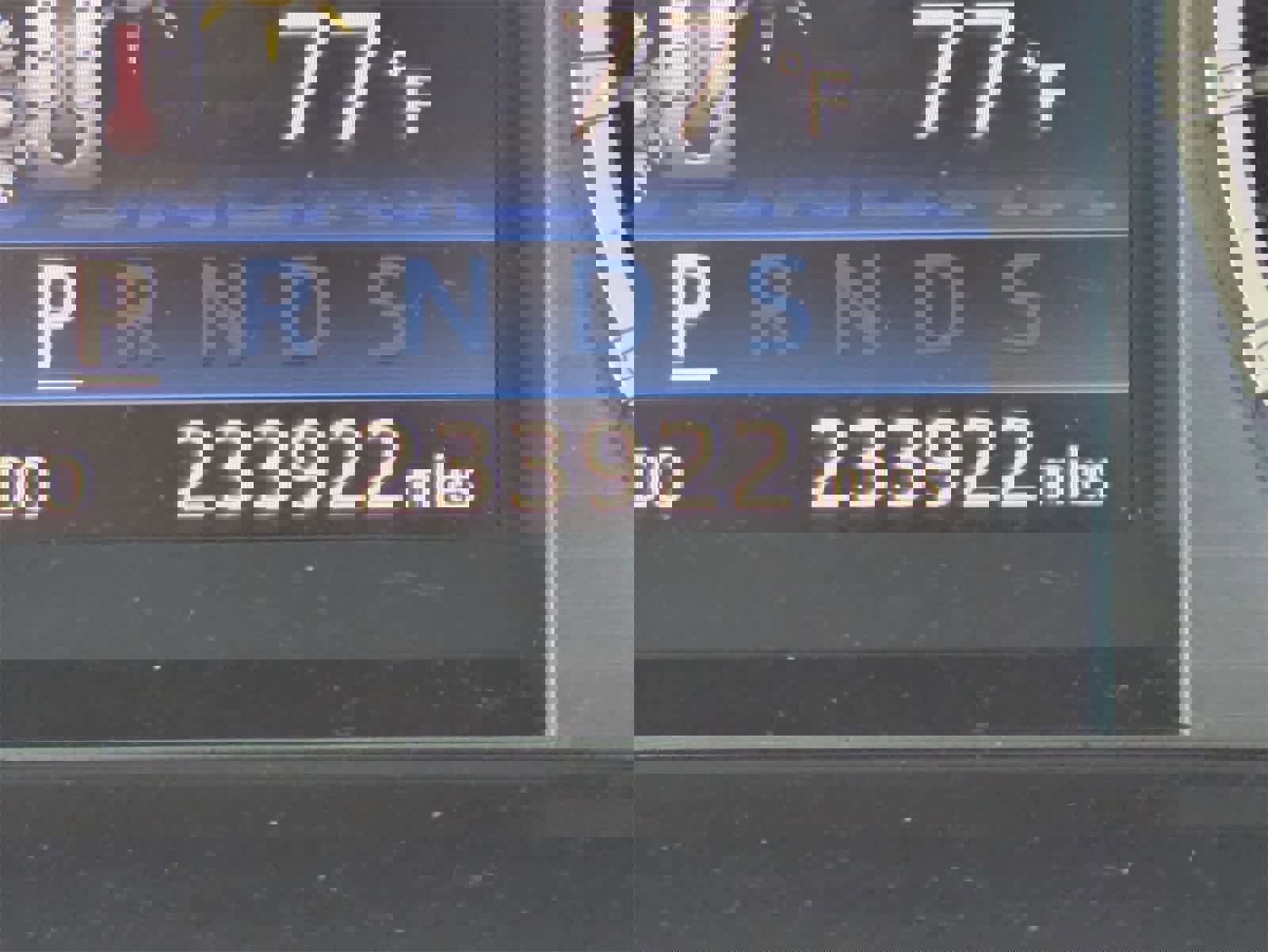 Used 2014 Toyota Tundra Limited w/ Limited Premium Package image 10