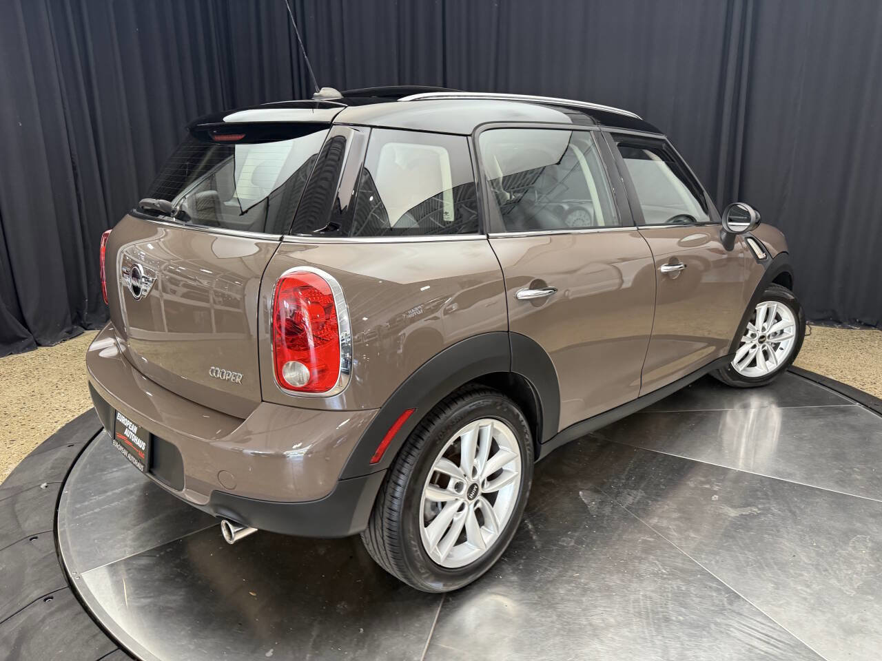 Used 2011 MINI Cooper Countryman image 7