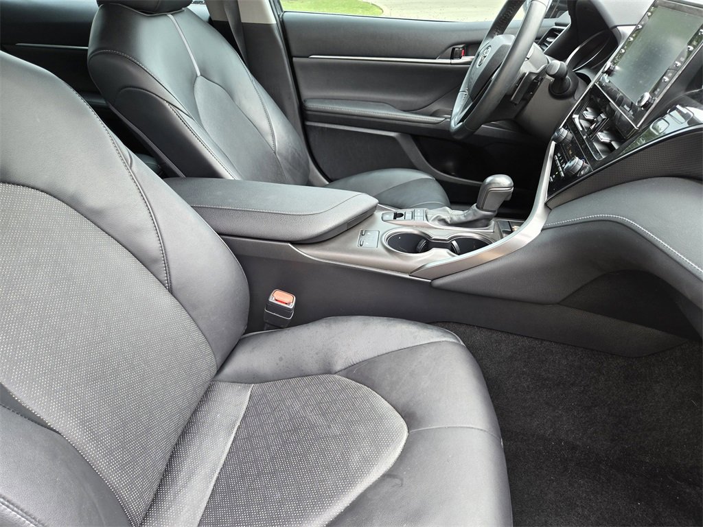Used 2022 Toyota Camry XSE image 20
