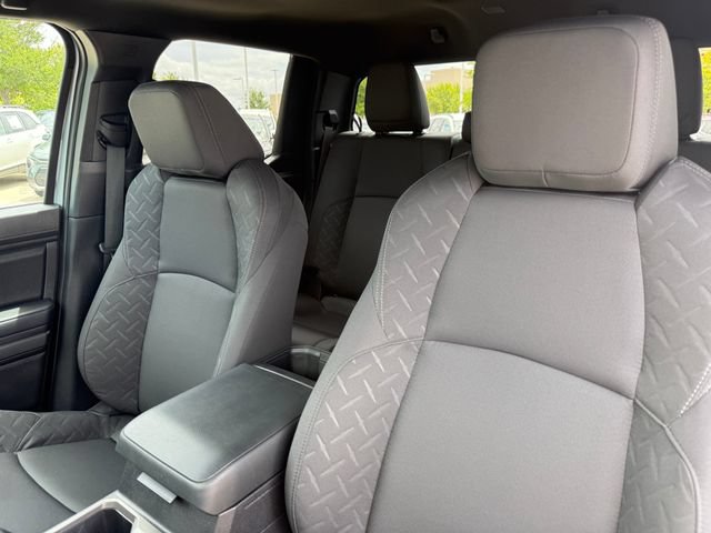 Used 2026 Toyota Tacoma SR5 AWD/4WD image 12