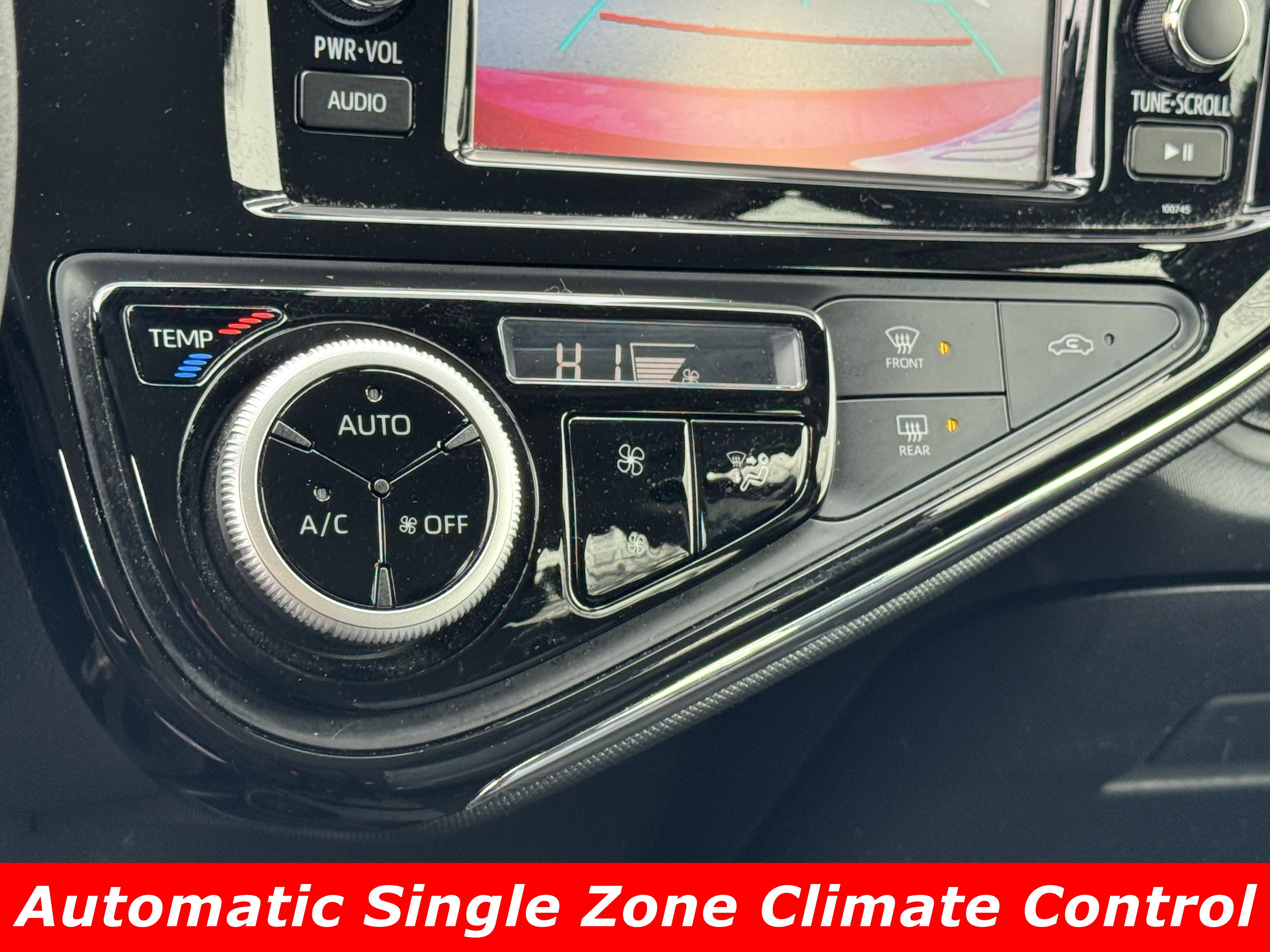 Used 2019 Toyota Prius C image 10