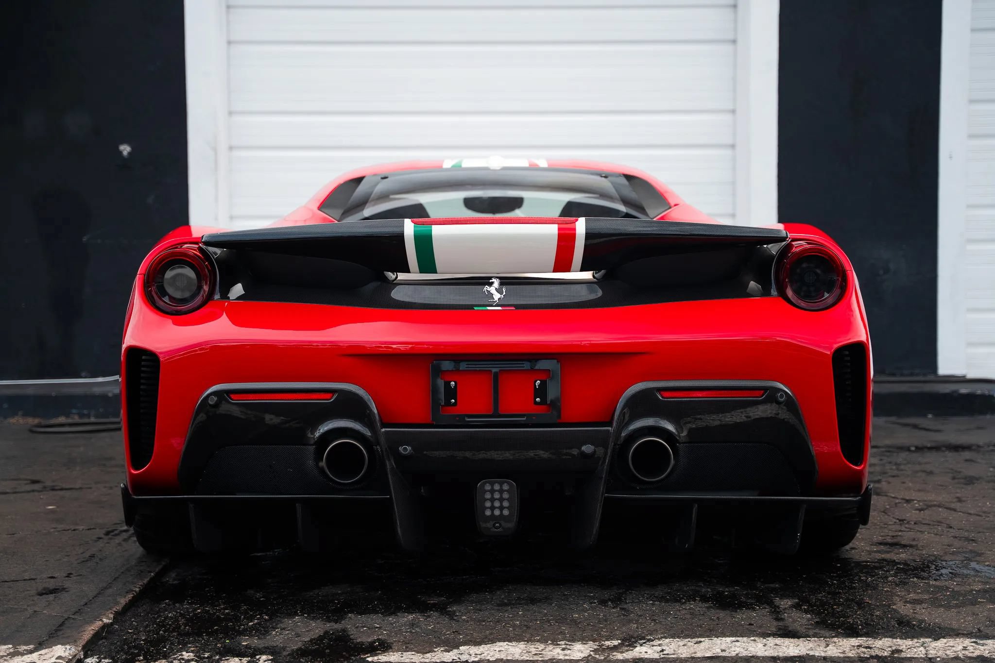 Used 2020 Ferrari 488 Pista Coupe RWD image 5