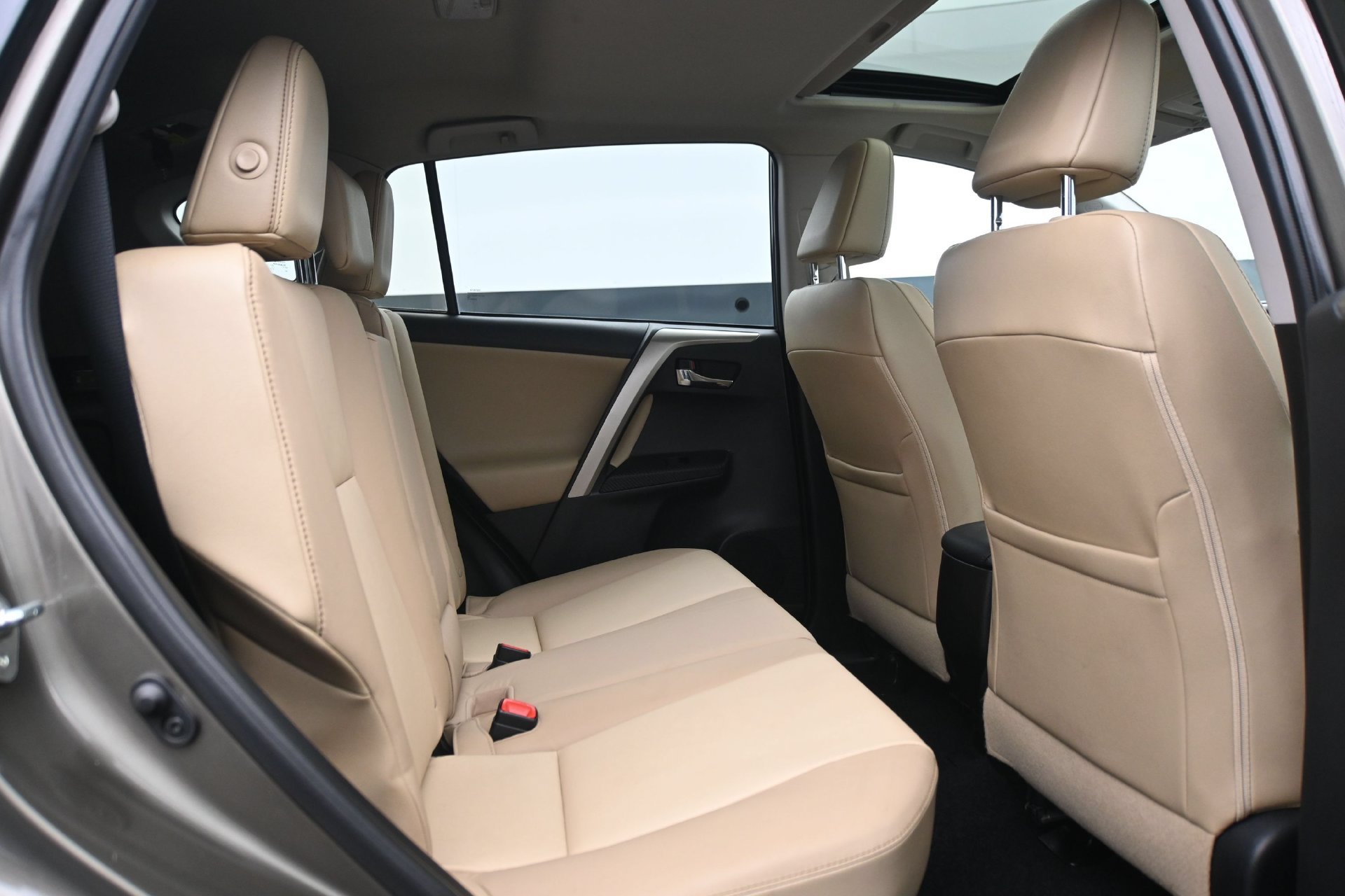 Used 2014 Toyota RAV4 Limited AWD/4WD image 14