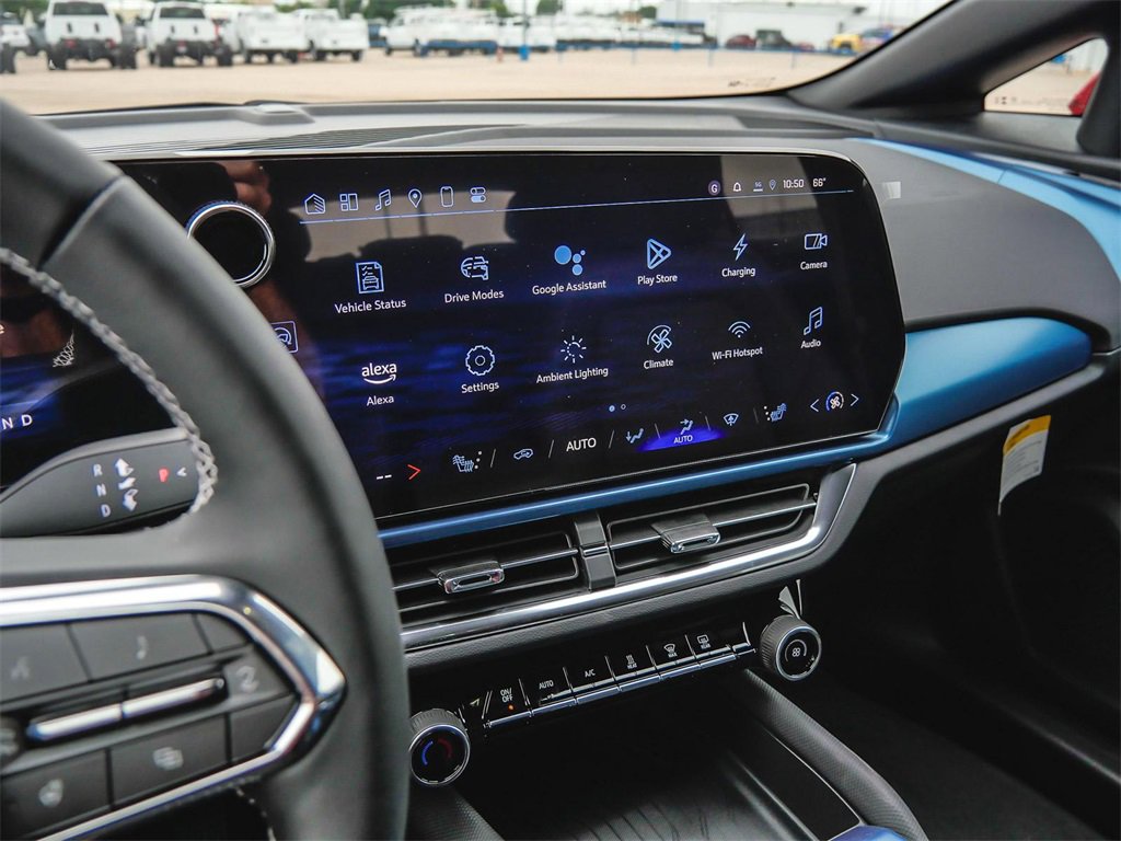 New 2024 Chevrolet Equinox EV LT image 41