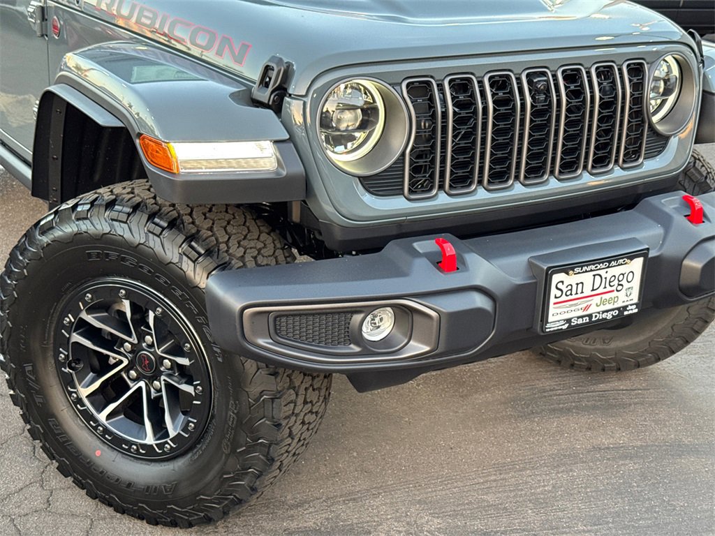 New 2025 Jeep Wrangler Unlimited Rubicon w/ XTREMEE 35" Tire Package image 3