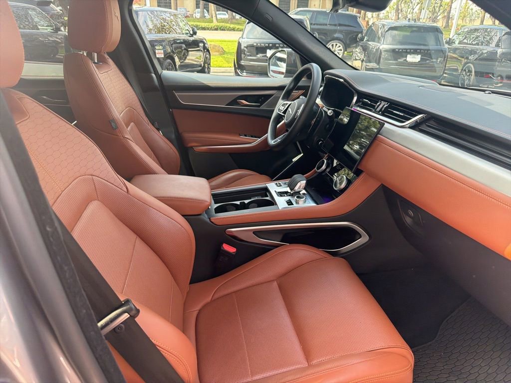 Used 2026 Jaguar F-PACE R-Dynamic S AWD/4WD image 5