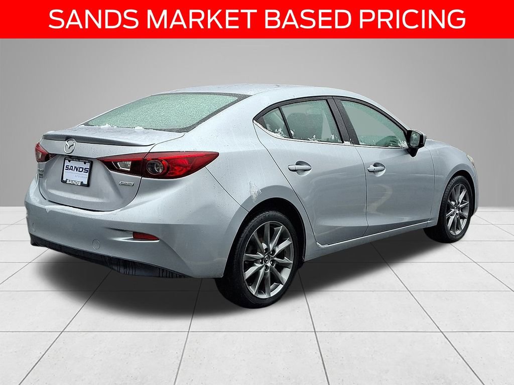 Used 2018 MAZDA MAZDA3 Touring image 4