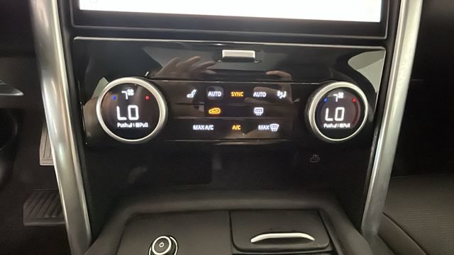 Used 2024 Land Rover Discovery S AWD/4WD image 22