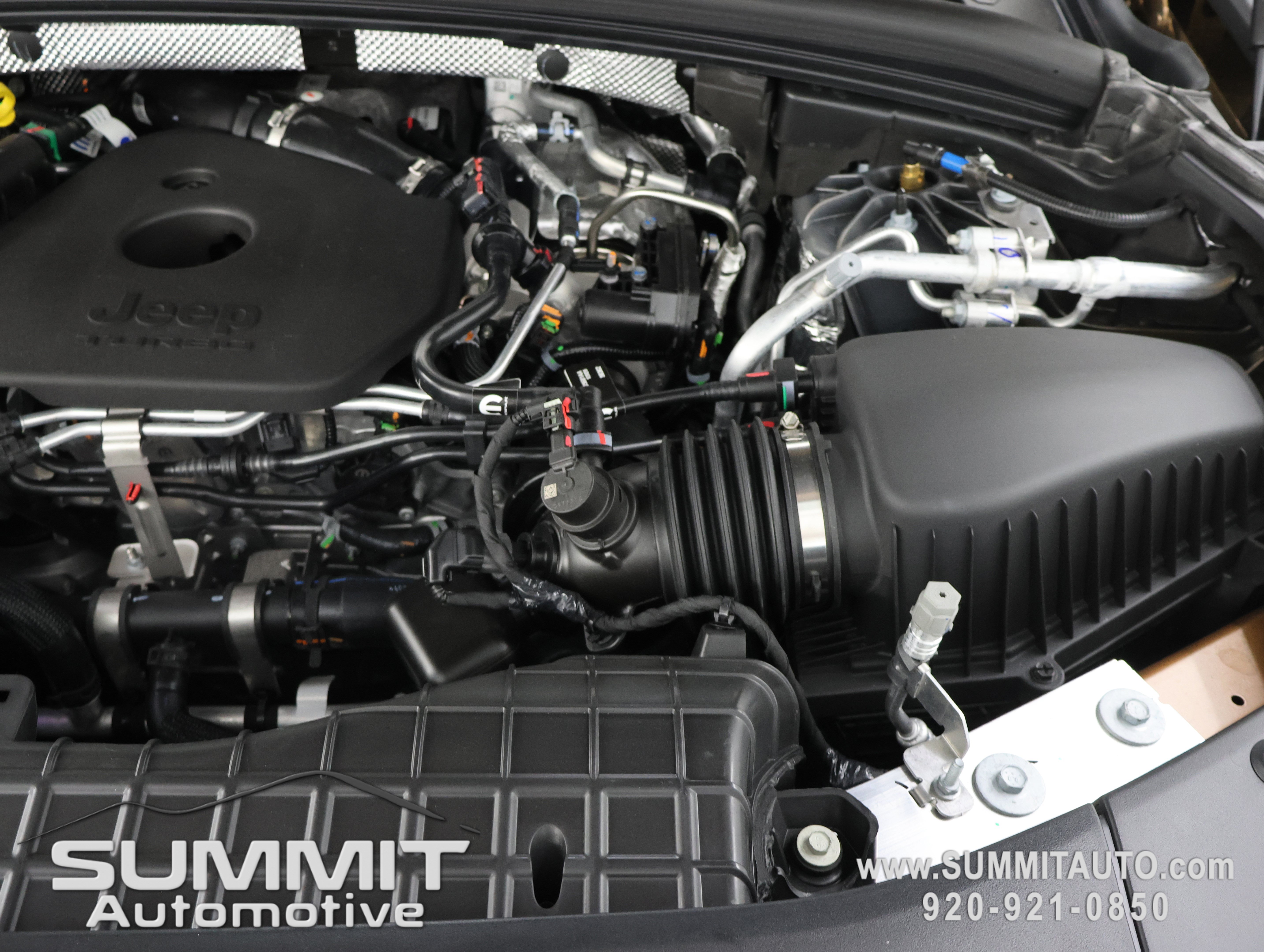 New 2026 Jeep Grand Cherokee L Summit w/ Obsidian Package AWD/4WD image 22