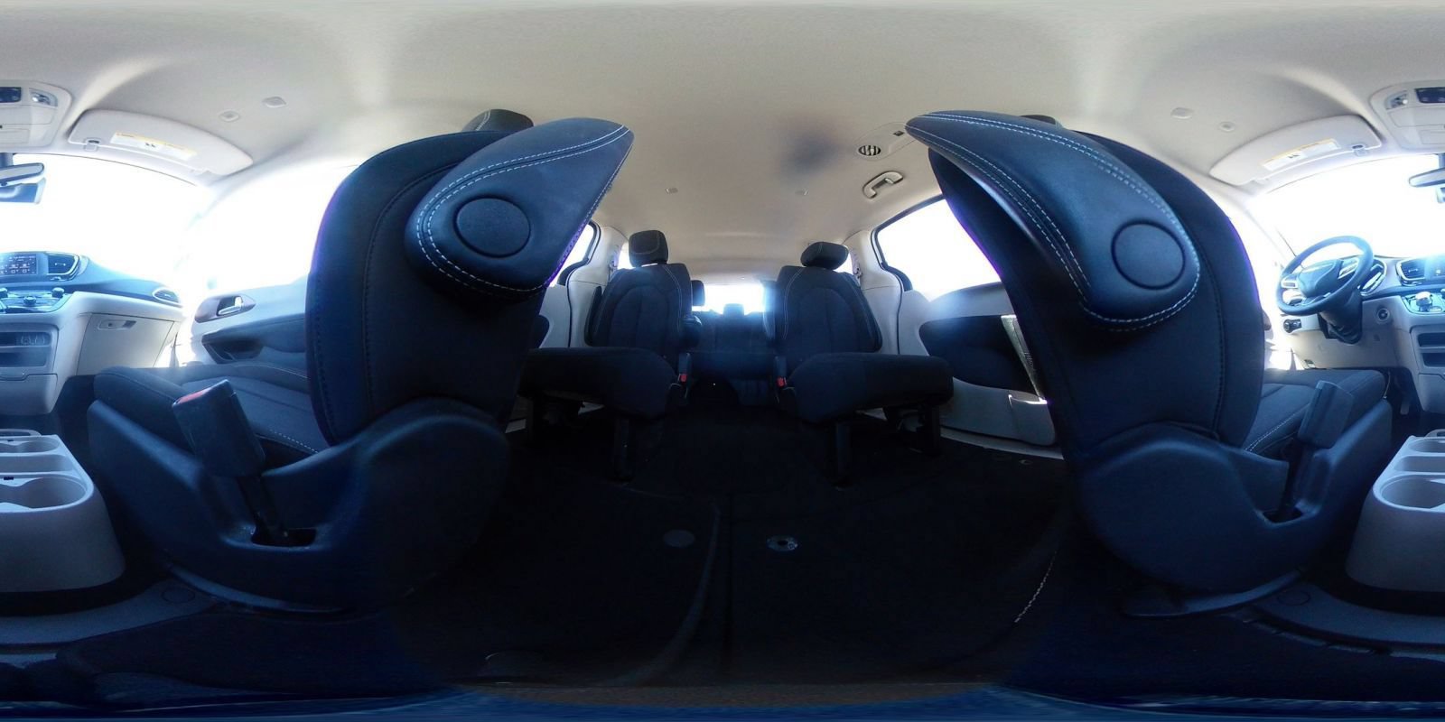 Used 2024 Chrysler Voyager LX FWD image 44