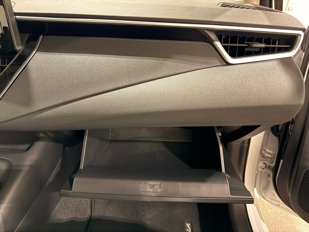Used 2024 Toyota Corolla LE image 25