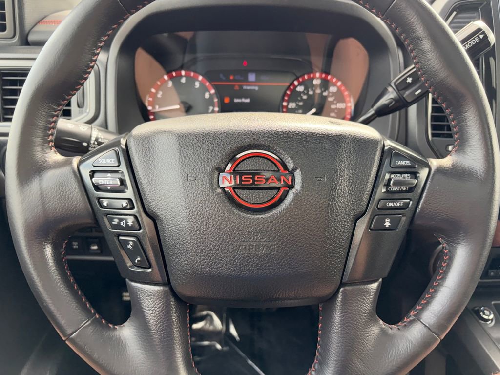 Used 2024 Nissan Titan PRO-4X w/ Pro-4x Convenience Package image 11