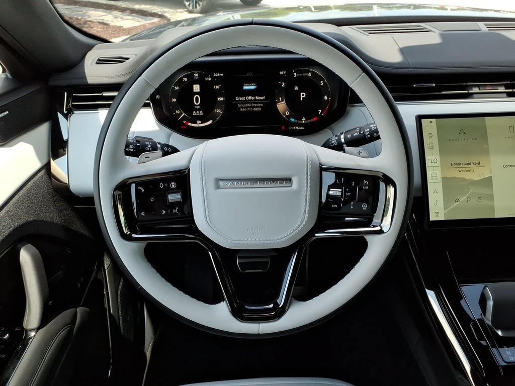 New 2025 Land Rover Range Rover Sport Dynamic SE AWD/4WD image 16