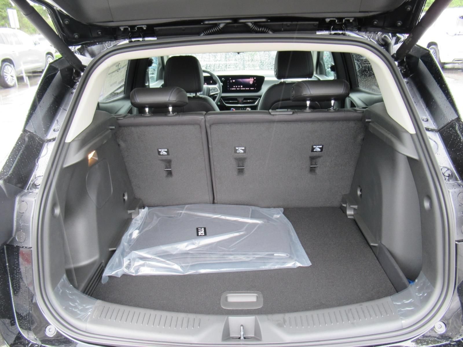 New 2026 Buick Encore GX Sport Touring w/ Comfort Package FWD image 28