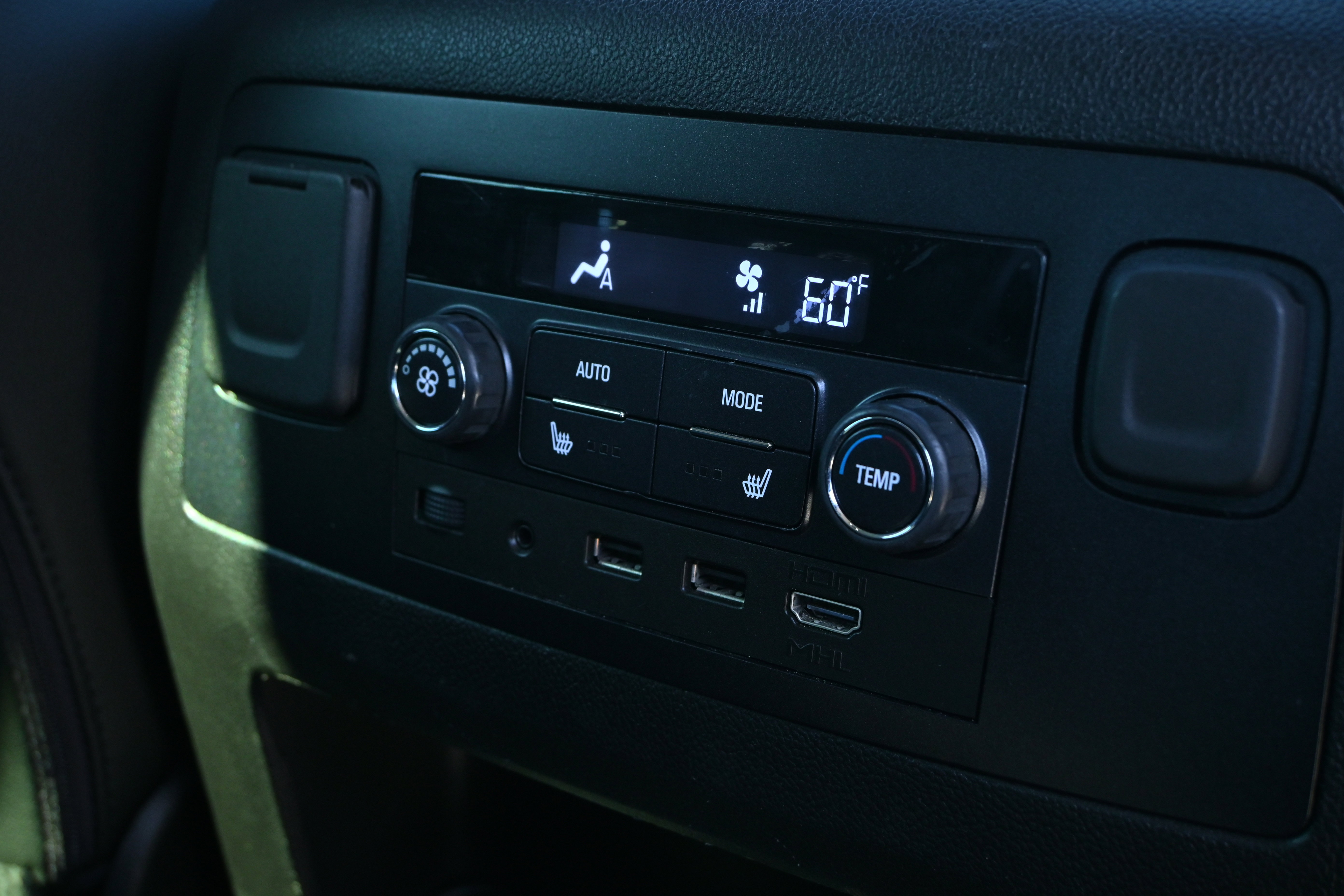 Used 2019 GMC Yukon SLT w/ Open Road Package image 13