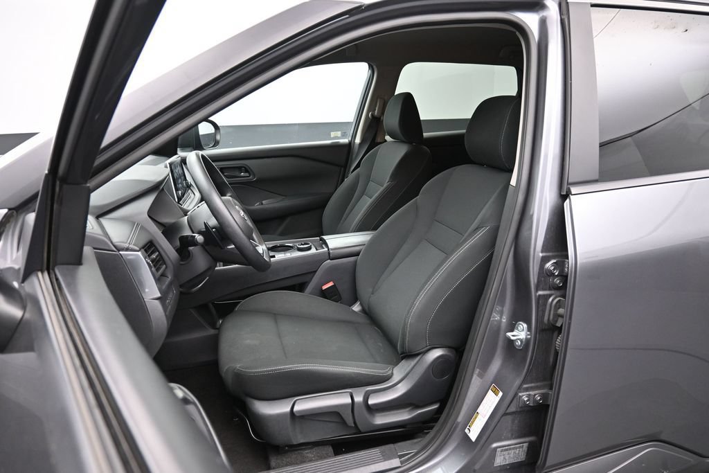 Used 2024 Nissan Rogue S AWD/4WD image 21