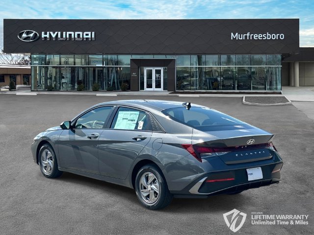 New 2026 Hyundai Elantra SE FWD image 7