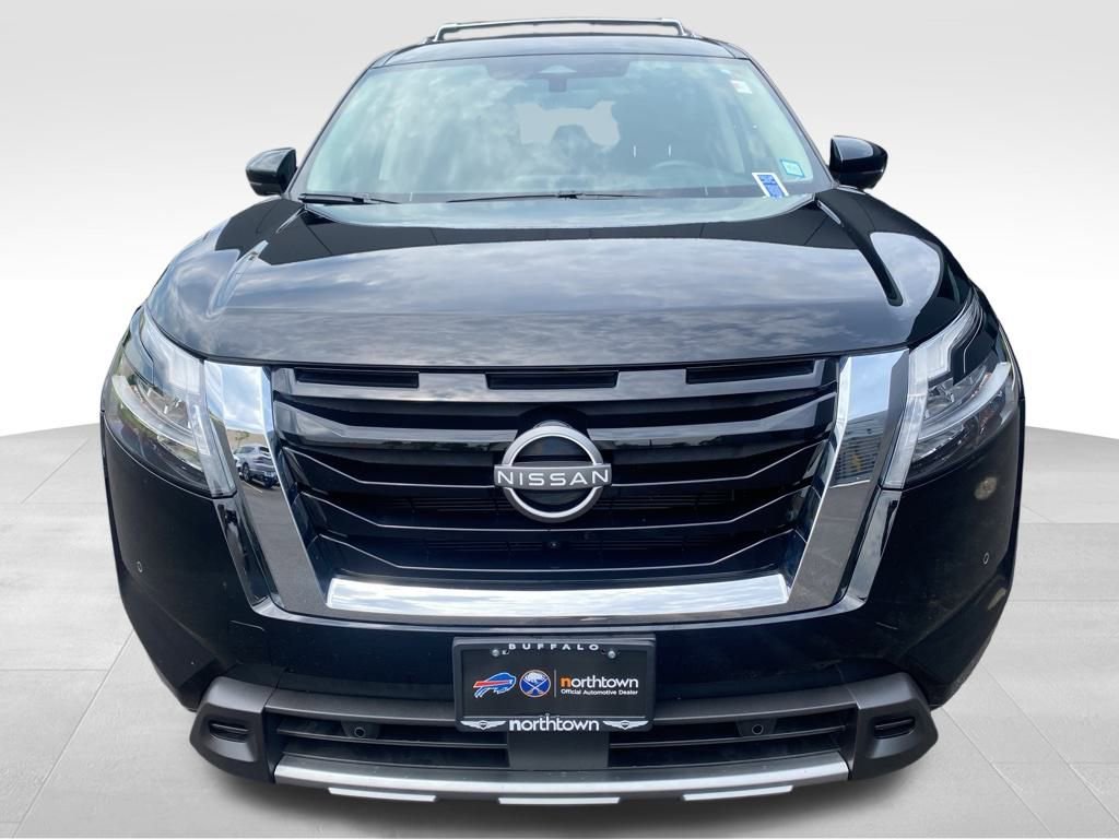 Used 2023 Nissan Pathfinder SL image 16