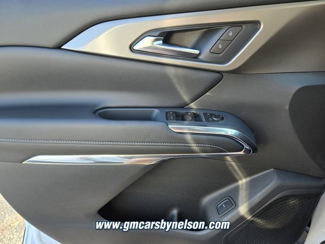 New 2027 Chevrolet Traverse LT w/ Driver Confidence Package FWD image 15