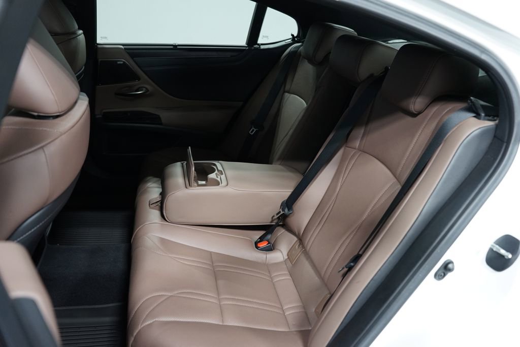 Used 2024 Lexus ES 350 Ultra Luxury w/ Accessory Package (Z2) image 31