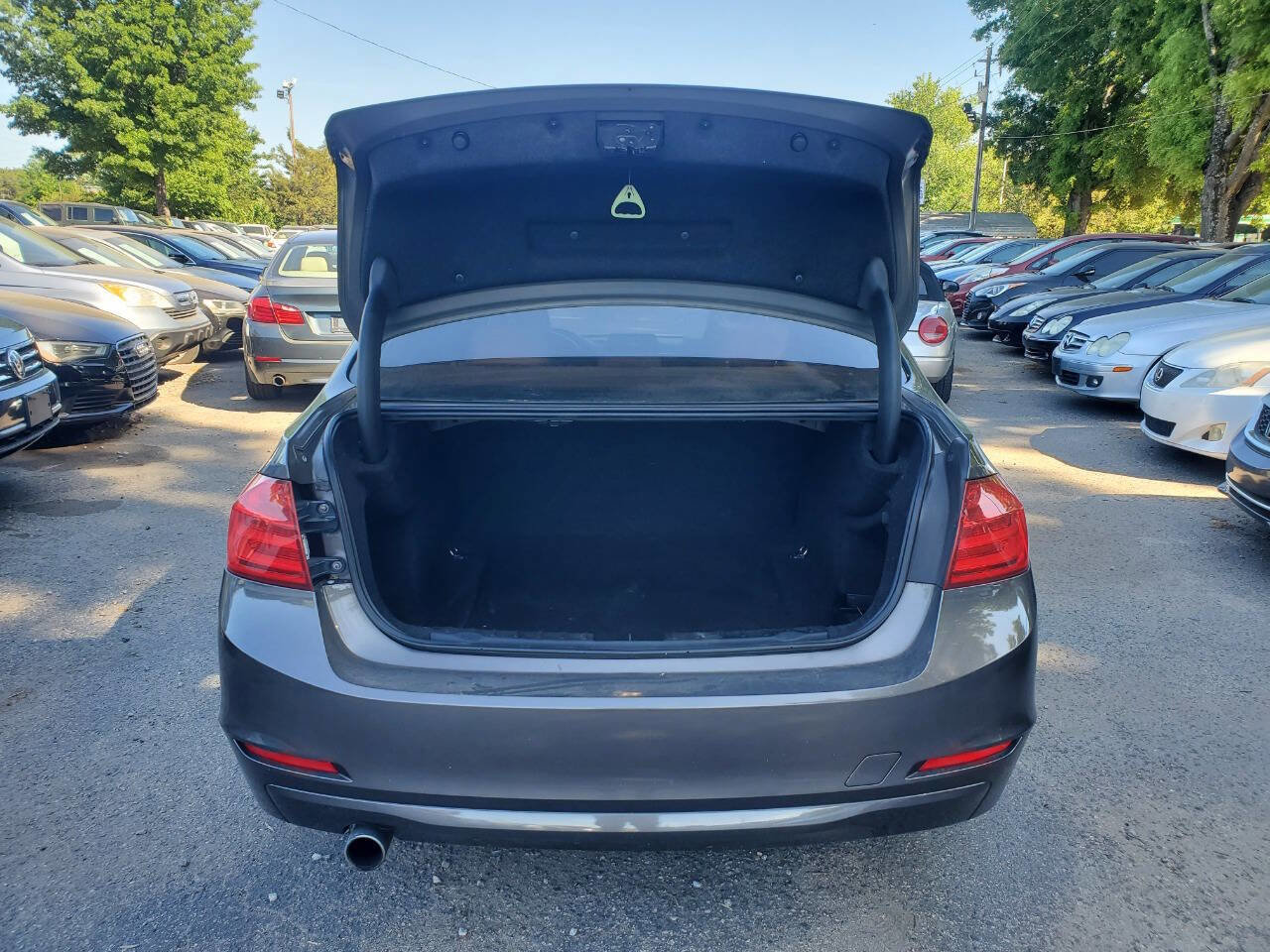 Used 2014 BMW 320i Sedan RWD image 15