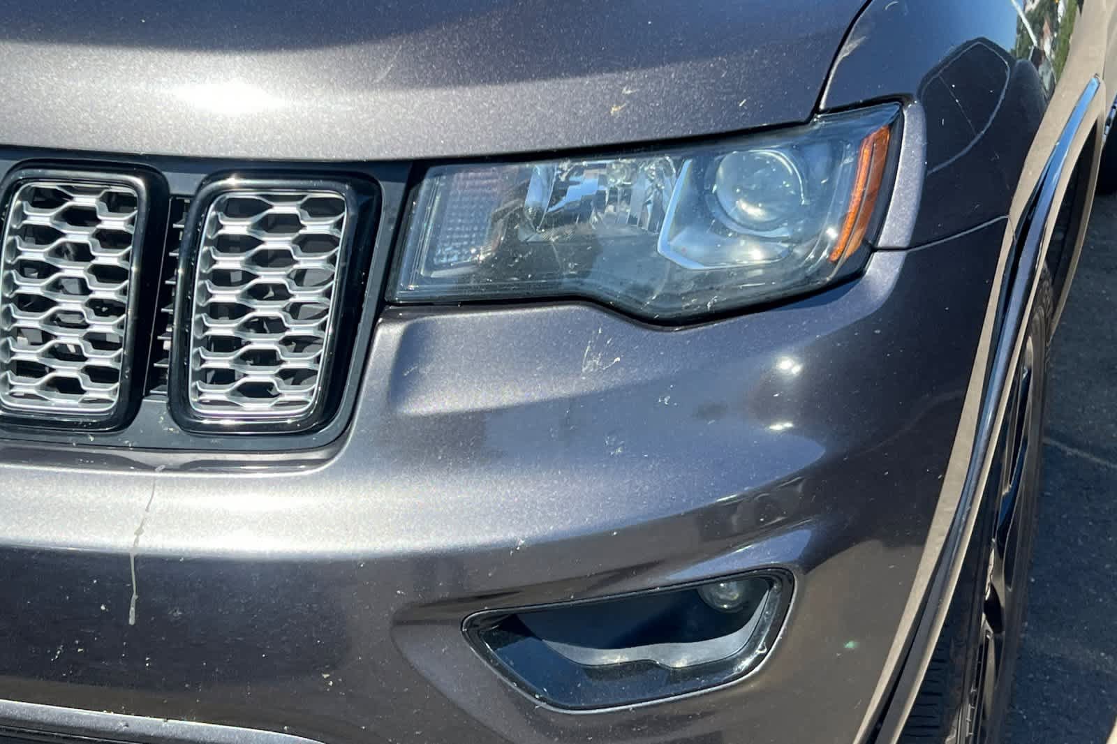 Used 2019 Jeep Grand Cherokee Altitude AWD/4WD image 11