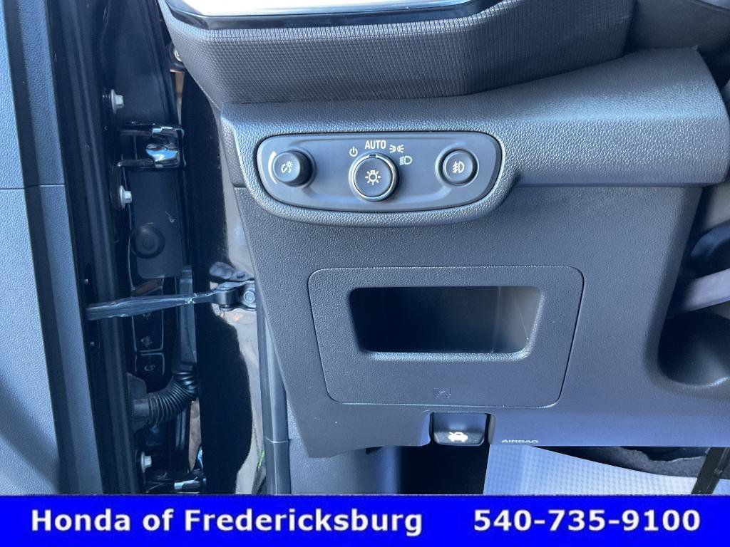 Used 2023 Chevrolet TrailBlazer LT AWD/4WD image 38