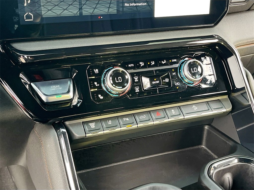 Used 2024 GMC Sierra 2500 AT4 w/ AT4 Premium Plus Package image 15