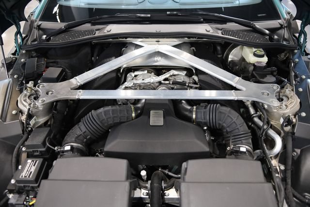 Used 2023 Aston Martin V8 Vantage Roadster RWD image 15