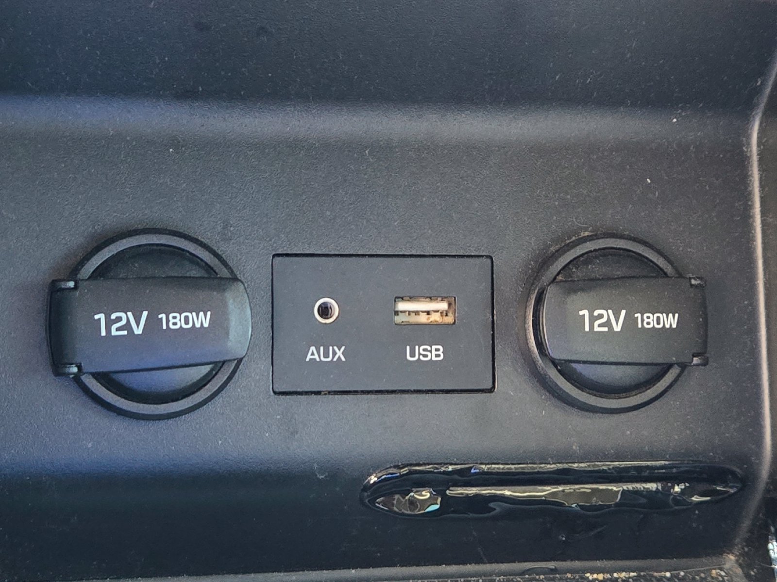 Used 2020 Hyundai Elantra SE FWD image 17