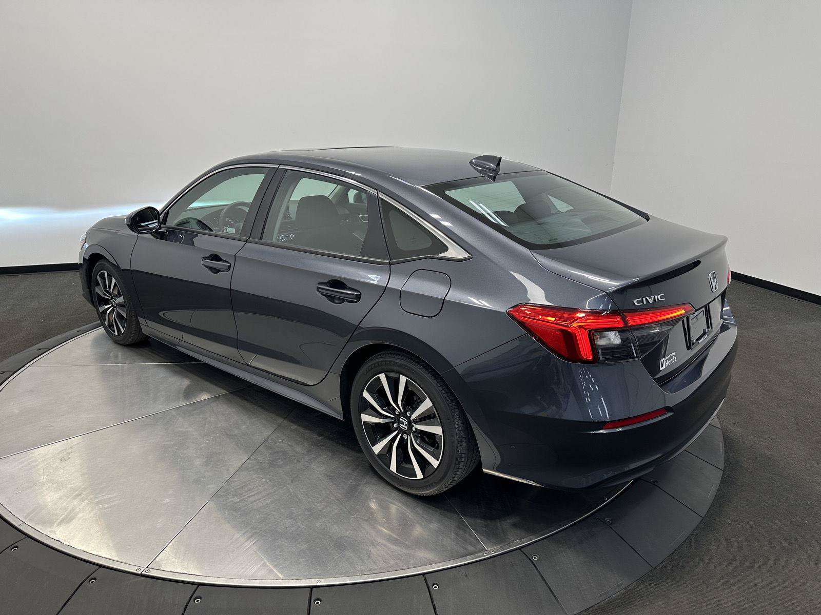 Certified 2024 Honda Civic EX image 5