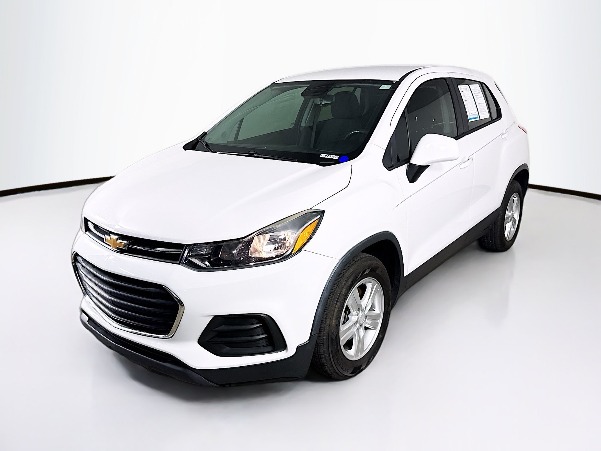 Used 2020 Chevrolet Trax LS w/ Tint and Cruise Package FWD image 4