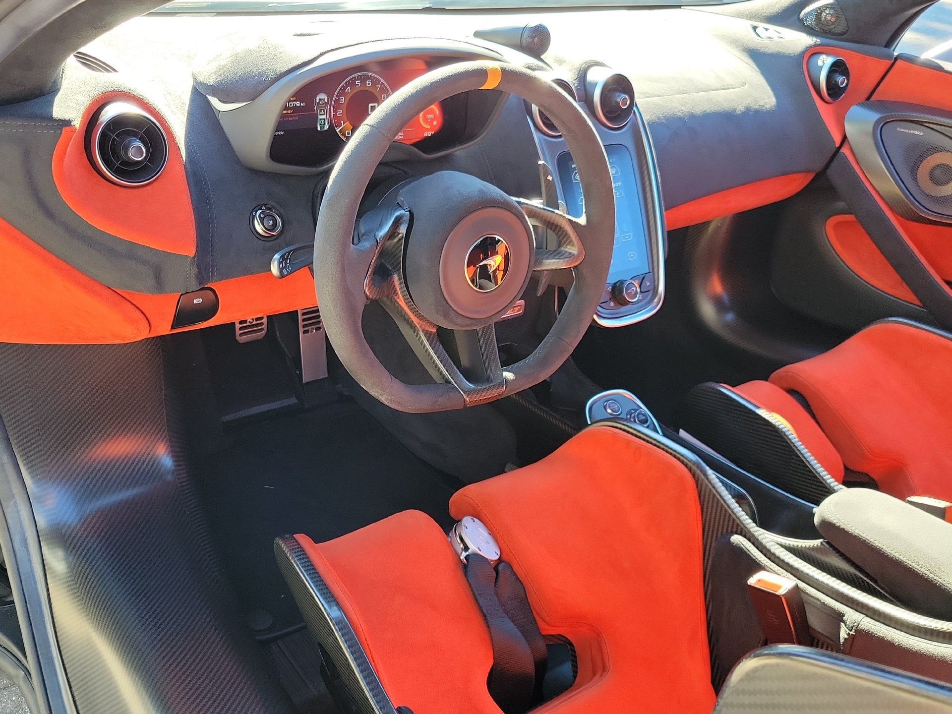 Used 2019 McLaren 600LT RWD image 14
