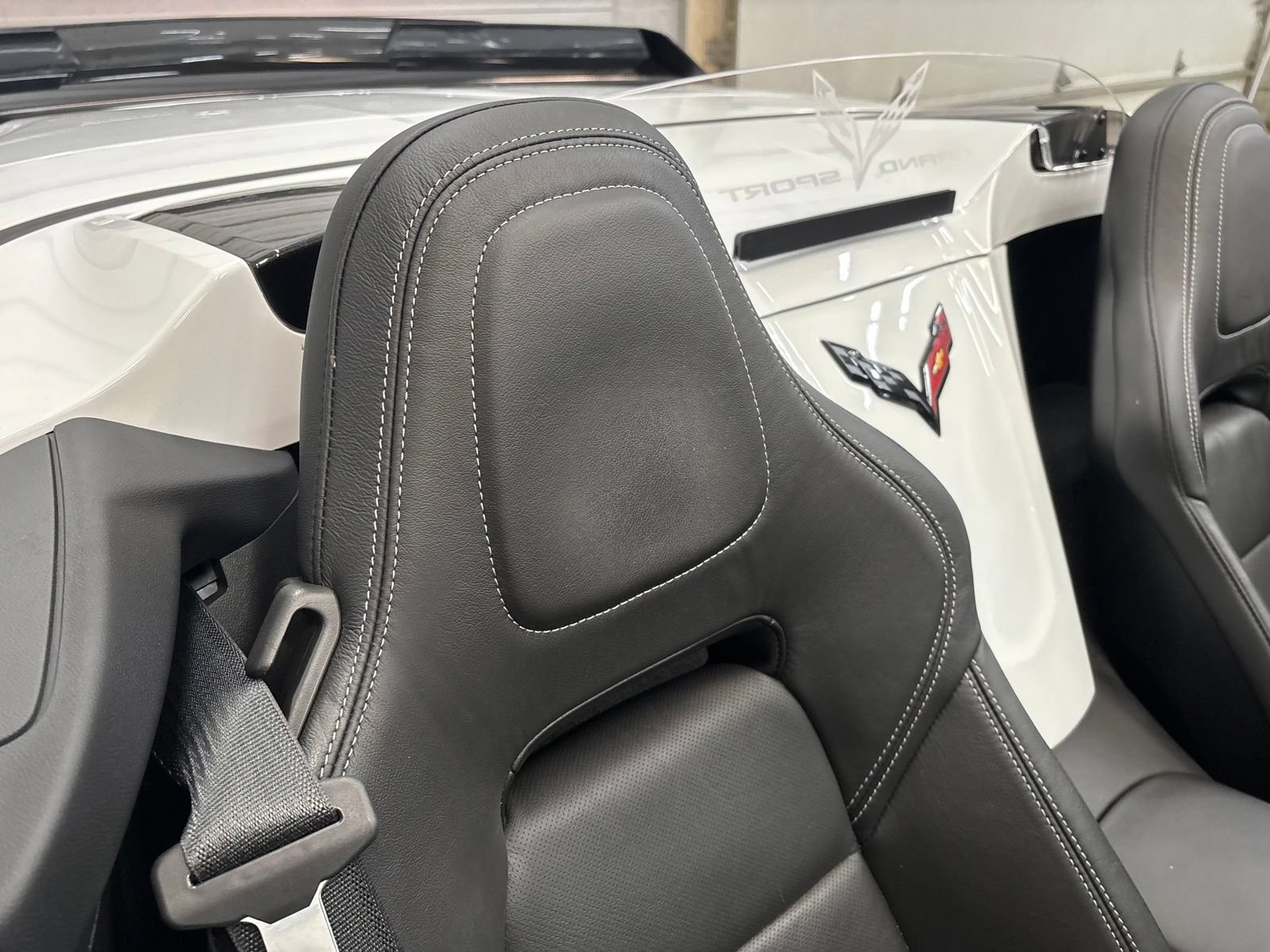 Used 2019 Chevrolet Corvette Grand Sport w/ Carbon Flash Badge Package RWD image 30