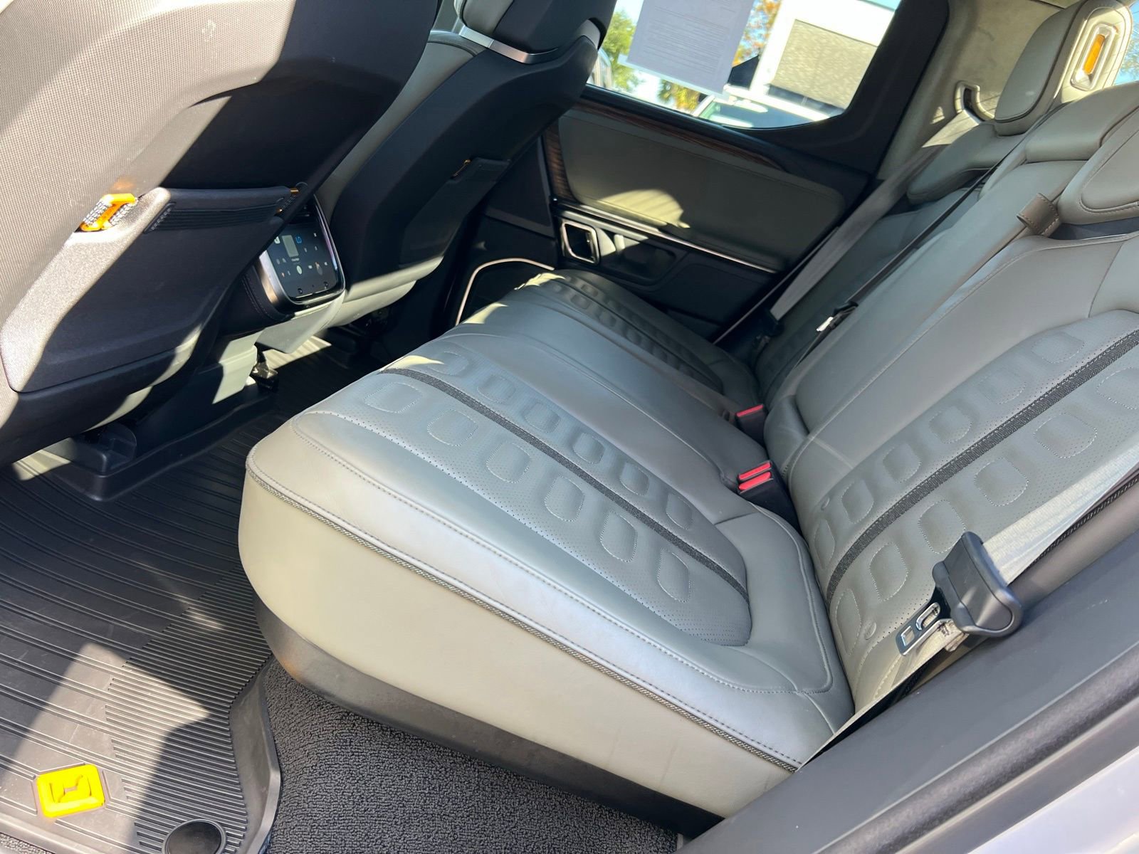 Used 2022 Rivian R1T Launch Edition image 45