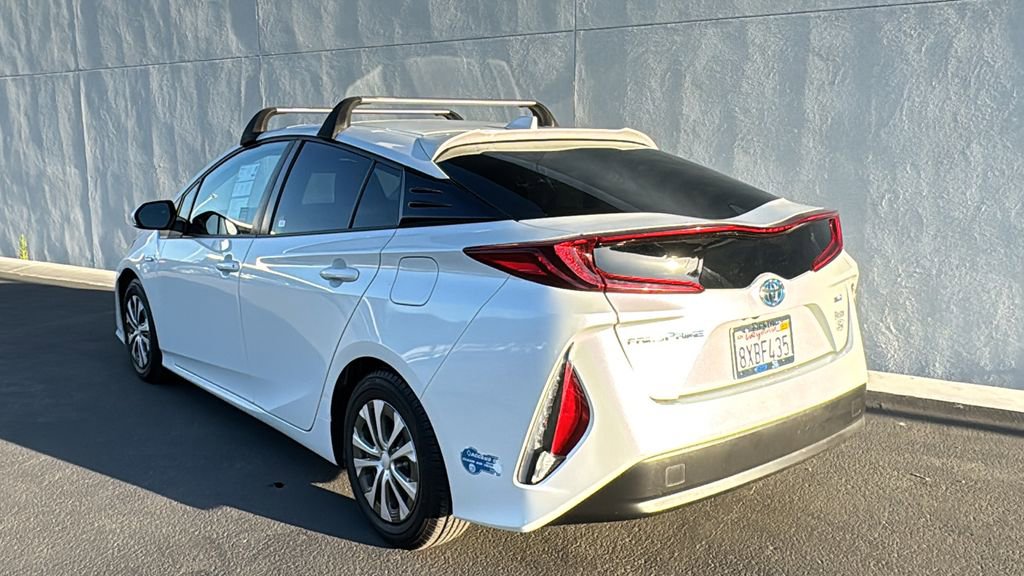 Used 2021 Toyota Prius Prime XLE image 4