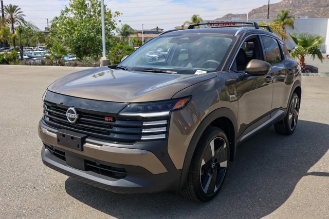 New 2025 Nissan Kicks SR image 8