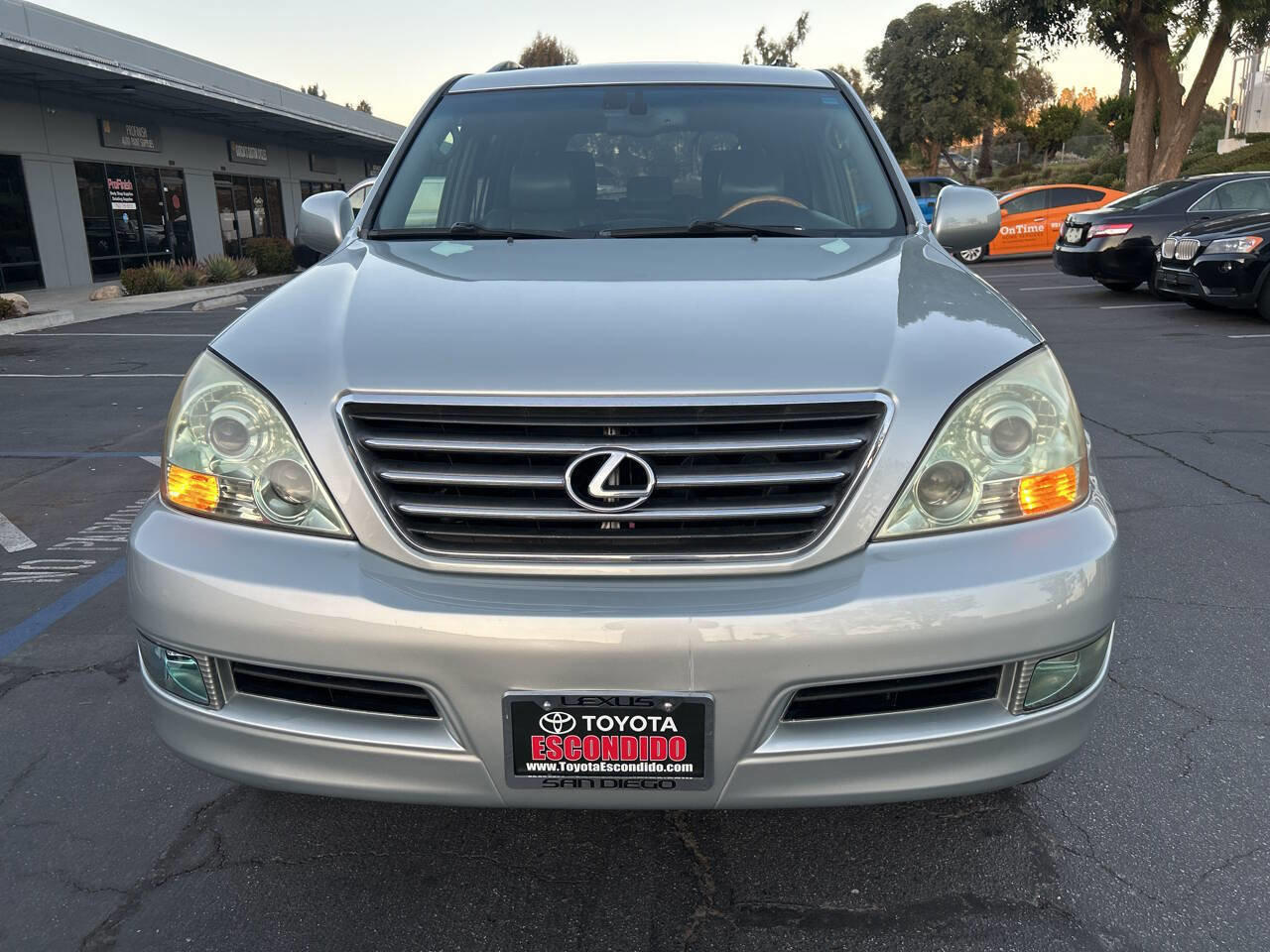 Used 2004 Lexus GX 470 image 2