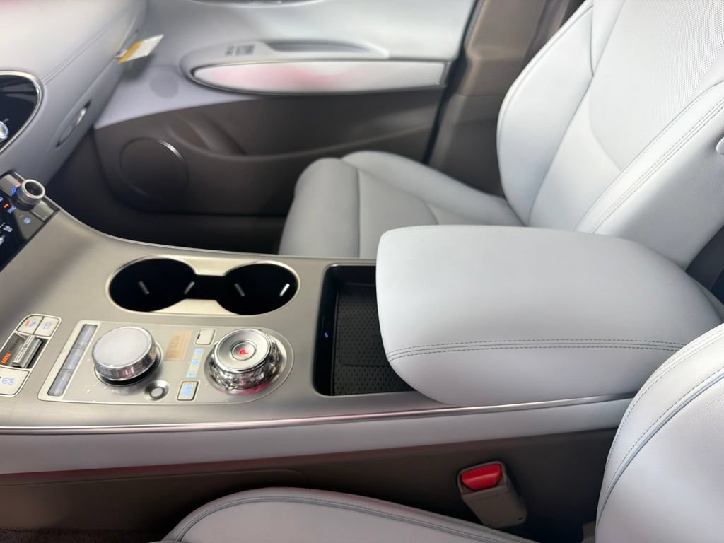 New 2027 Genesis GV70 2.5T Advanced AWD/4WD image 21