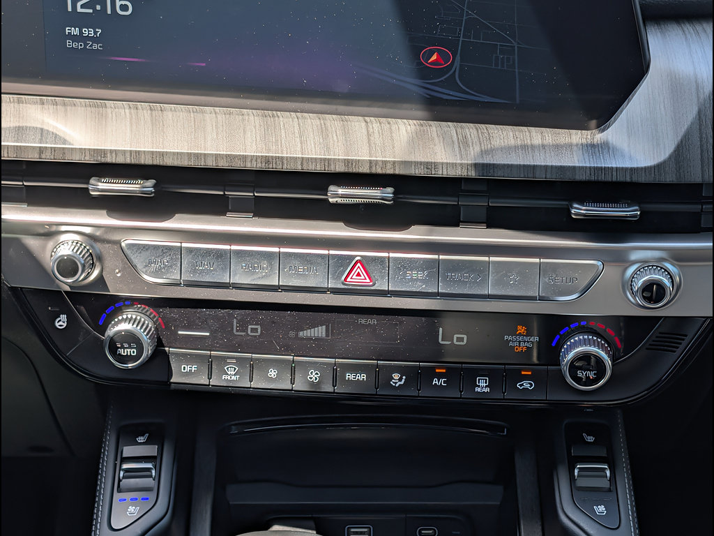 Used 2024 Kia Telluride EX AWD/4WD image 23