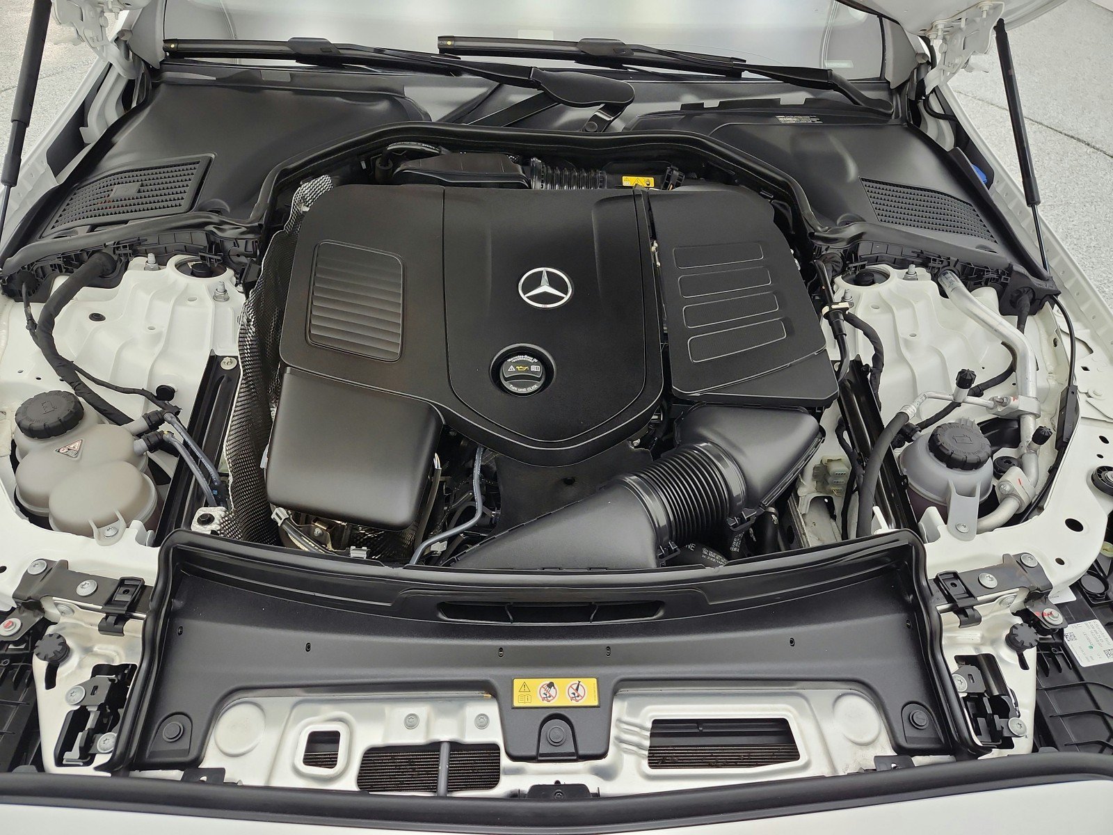 Used 2023 Mercedes-Benz C 300 Sedan image 17