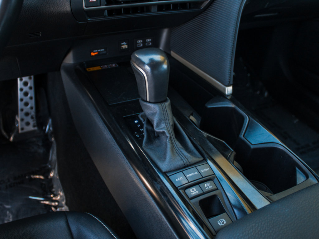 Used 2025 Toyota Camry SE FWD image 21