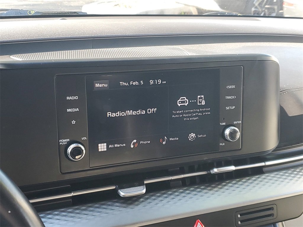 Certified 2023 Kia Carnival LX image 20