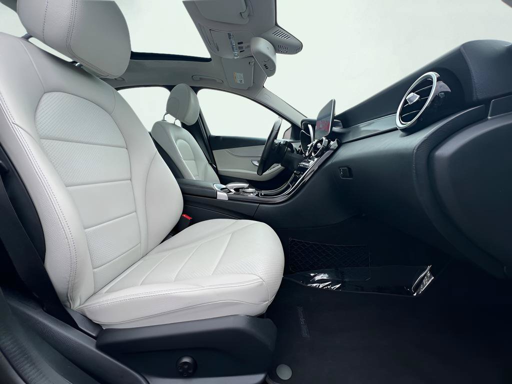 Used 2015 Mercedes-Benz C 300 4MATIC Sedan image 29