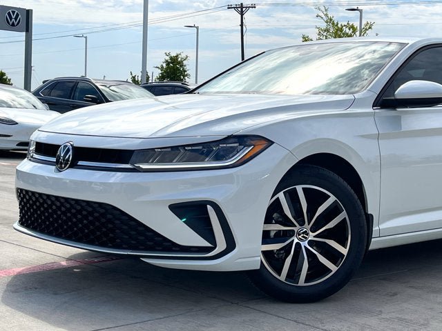 New 2025 Volkswagen Jetta SE FWD video 2