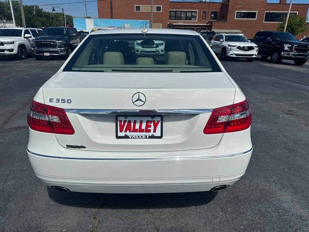 Used 2010 Mercedes-Benz E 350 Sedan image 5