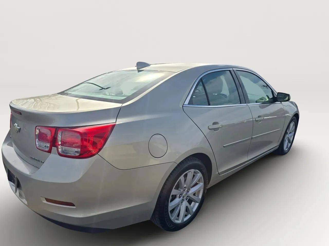 Used 2015 Chevrolet Malibu LT FWD image 6