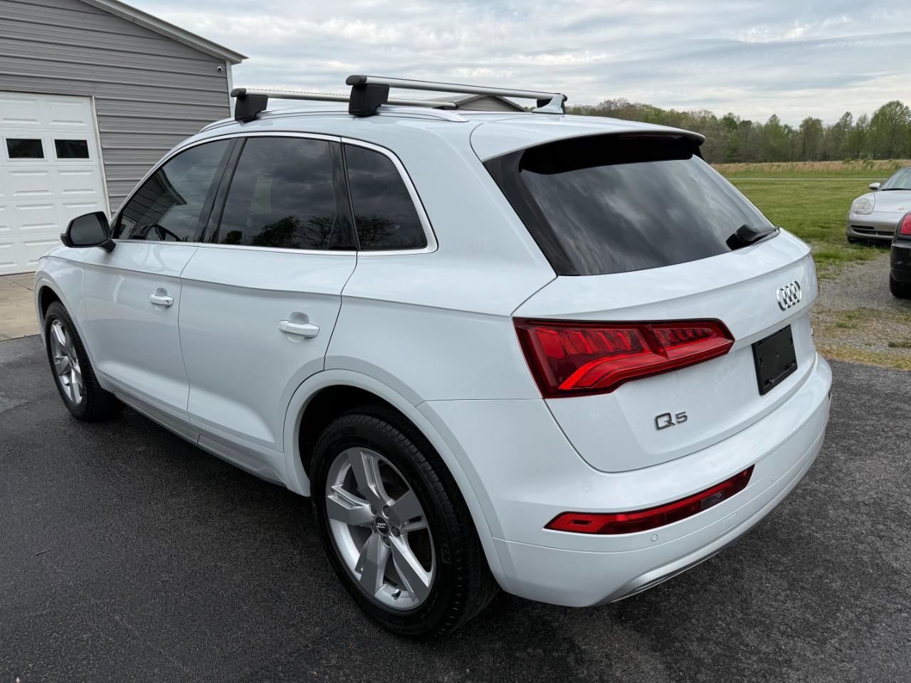Used 2019 Audi Q5 2.0T Premium Plus w/ Premium Plus Package AWD/4WD image 6